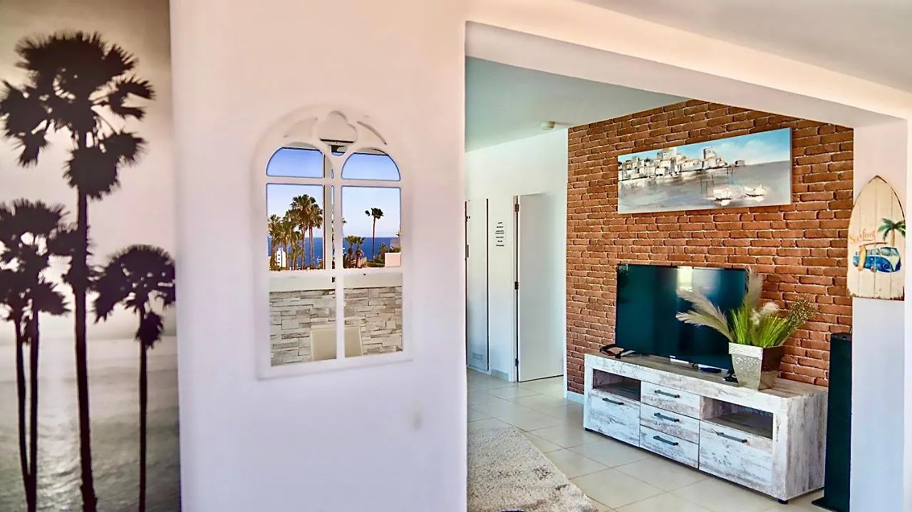 Lovely 4-Bed Villa With Ocean Views In Sueno Azul Callao Salvaje